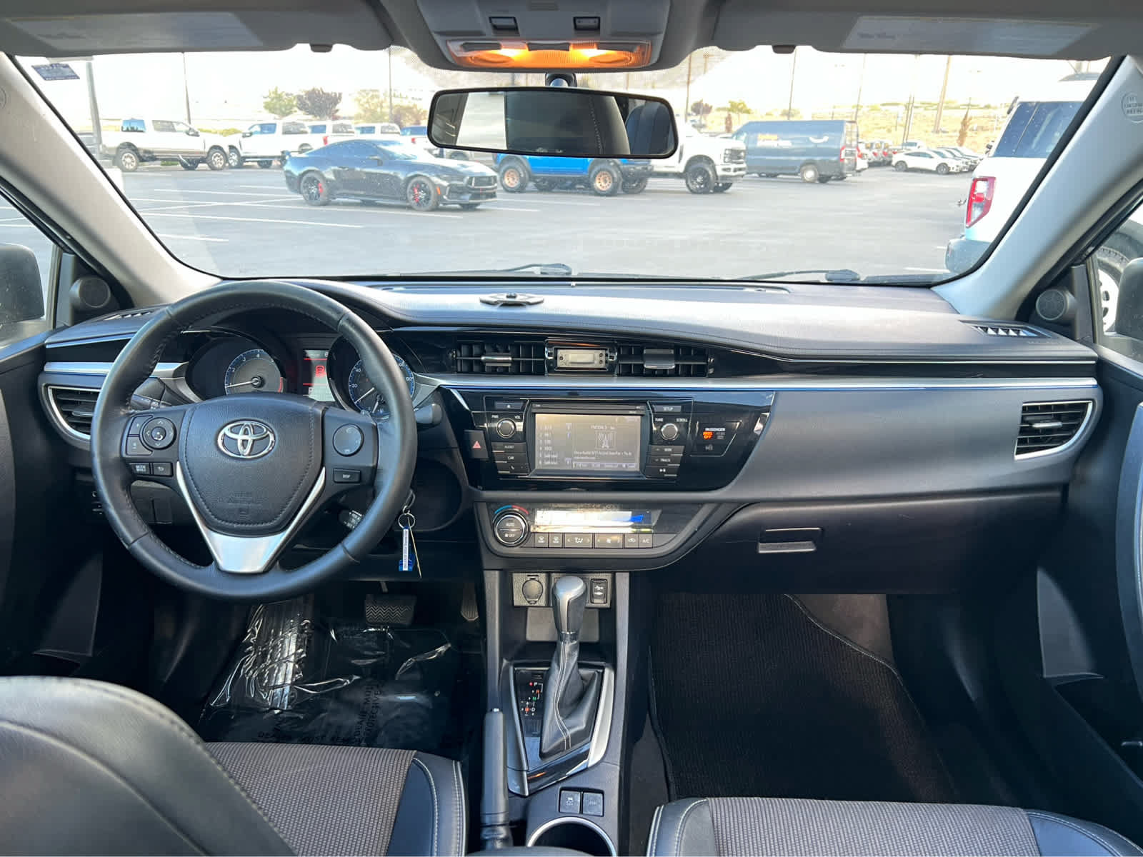 Used 2014 Toyota Corolla S FWD image 25