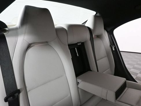 Used 2015 Mercedes-Benz CLA 250 image 18