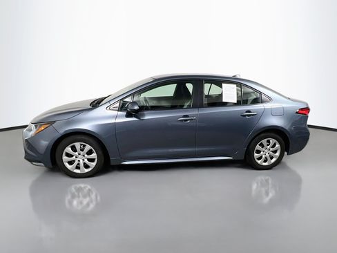 Used 2025 Toyota Corolla LE FWD image 9