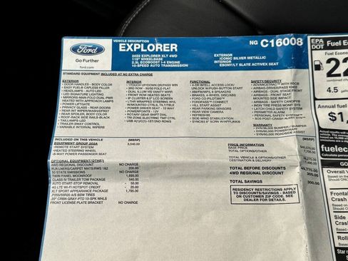 Used 2022 Ford Explorer XLT w/ Equipment Group 202A AWD/4WD image 38