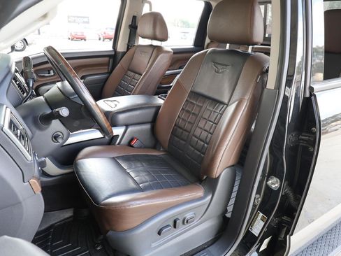 Used 2018 Nissan Titan Platinum Reserve w/ Platinum Utility Package image 14