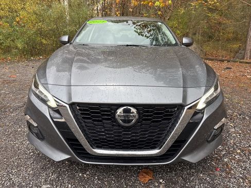 Used 2021 Nissan Altima 2.5 SL image 2