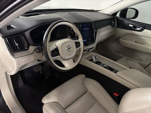 Used 2022 Volvo XC60 B5 Inscription w/ Advanced Package image 16