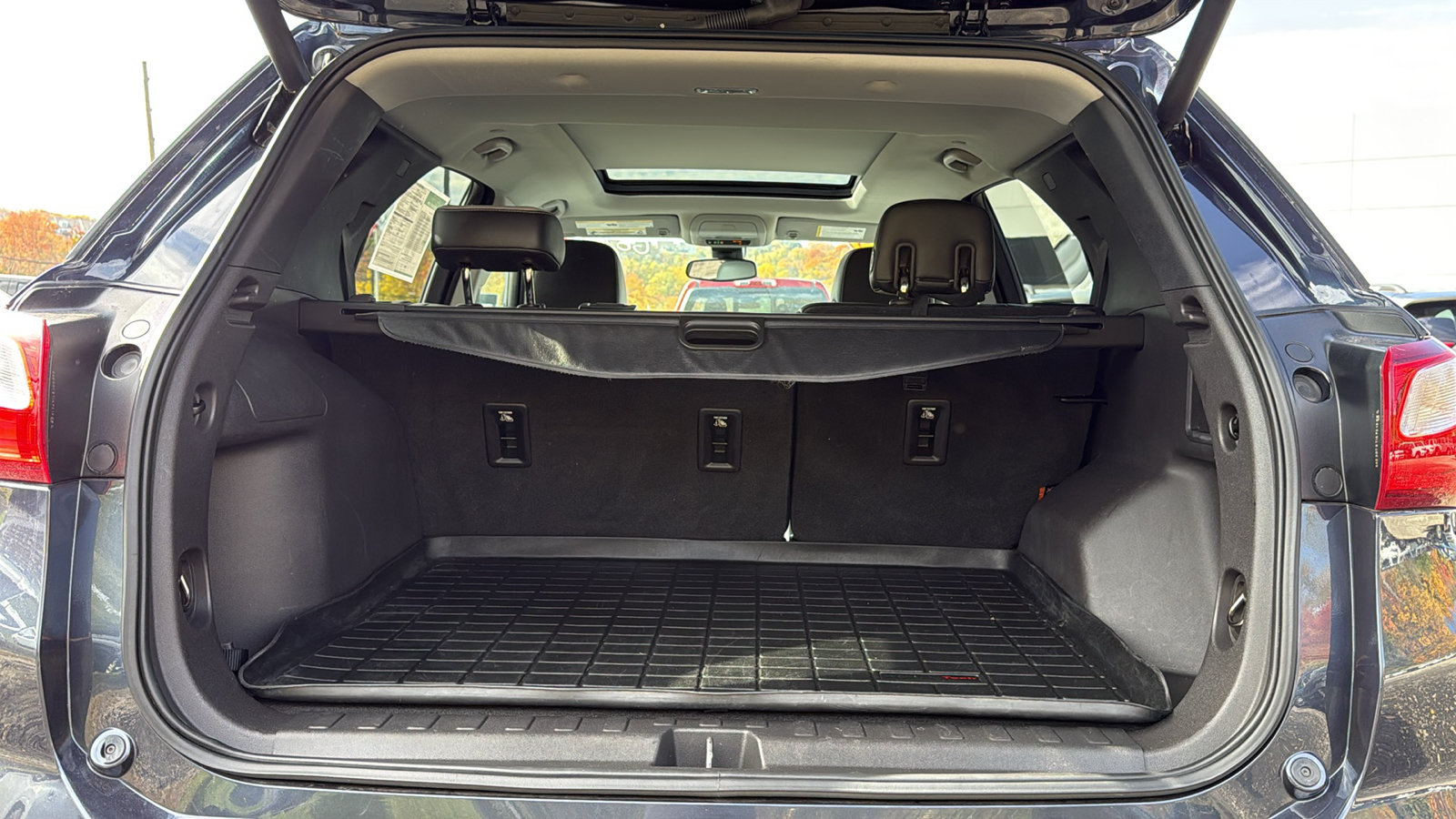 Used 2019 Chevrolet Equinox Premier AWD/4WD image 29
