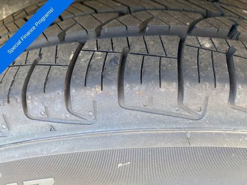 Used 2021 Chrysler Voyager Lxi image 24