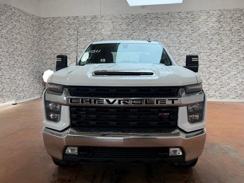 Used 2022 Chevrolet Silverado 2500 LT w/ Convenience Package AWD/4WD image 2