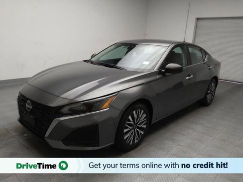 Used 2025 Nissan Altima 2.5 SV FWD image 1