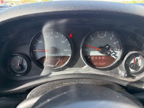 Used 2017 Jeep Wrangler Unlimited Sahara AWD/4WD image 10