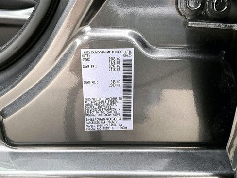Used 2025 Nissan Altima 2.5 SV FWD image 37