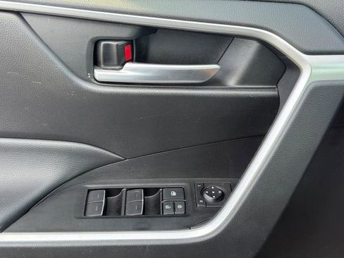 Used 2023 Toyota RAV4 XLE image 28