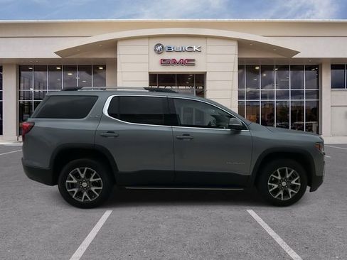 Certified 2023 GMC Acadia SLT FWD image 16