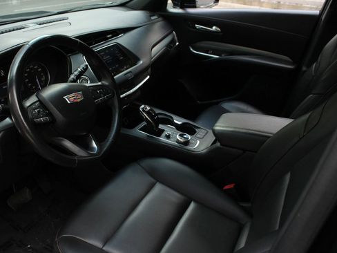 Used 2023 Cadillac XT4 Premium Luxury AWD/4WD image 13