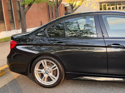 Used 2017 BMW 330e w/ M Sport Package image 5