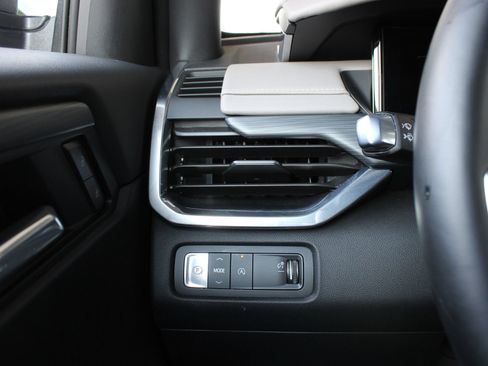 Used 2026 GMC Acadia Elevation w/ Elevation Premium Package FWD image 25