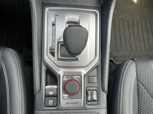 Used 2024 Subaru Forester Premium image 5