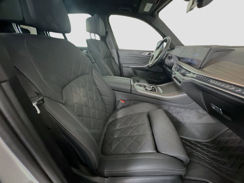 Used 2024 BMW X5 xDrive40i w/ Premium Package image 30
