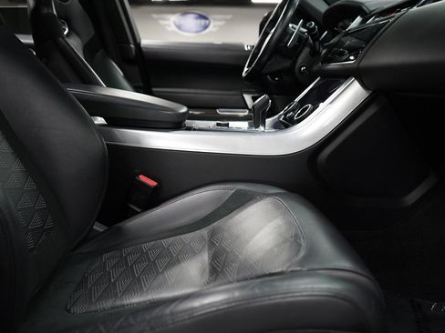 Used 2020 Land Rover Range Rover Sport SVR AWD/4WD image 25
