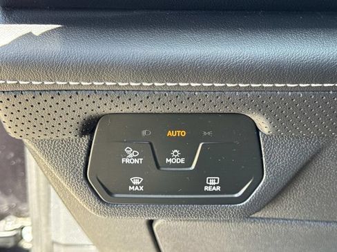 Certified 2024 Volkswagen Atlas SE w/ Panoramic Sunroof Package FWD image 20