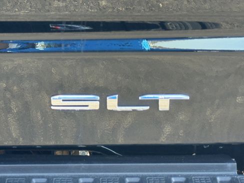 Used 2025 GMC Sierra 1500 SLT w/ SLT Premium Plus Package AWD/4WD image 13
