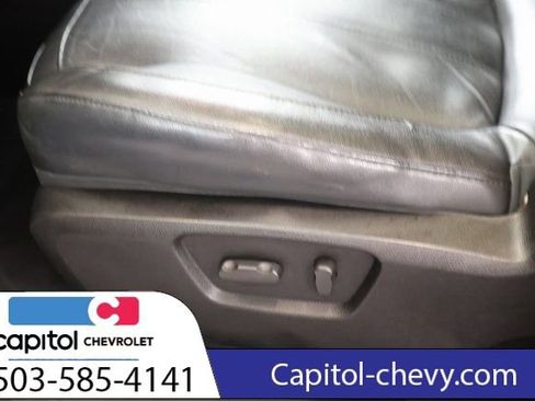 Used 2013 Chevrolet Captiva Sport LTZ FWD image 14