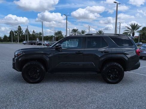 Certified 2025 Toyota 4Runner TRD Off-Road AWD/4WD image 7