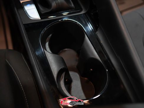 Used 2025 Hyundai Elantra SEL image 33