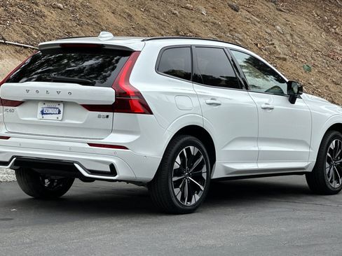 Used 2026 Volvo XC60 B5 Plus w/ Protection Package Premier image 5