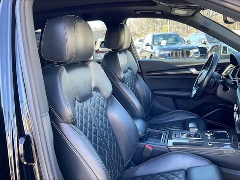 Used 2018 Audi SQ5 Premium Plus w/ Navigation Package image 9