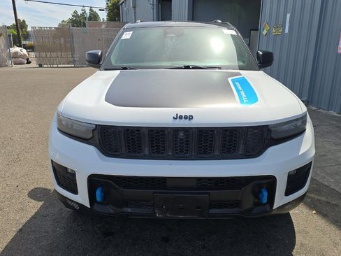 Used 2023 Jeep Grand Cherokee Trailhawk AWD/4WD image 3
