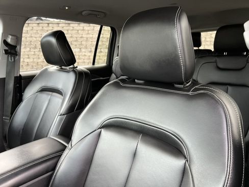 Used 2023 Jeep Grand Cherokee L Limited w/ Trailer Tow Group (B) image 13