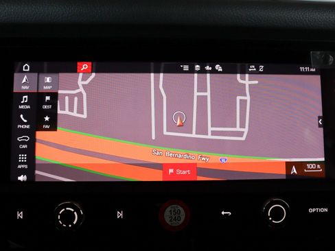 Certified 2025 Porsche Macan image 22