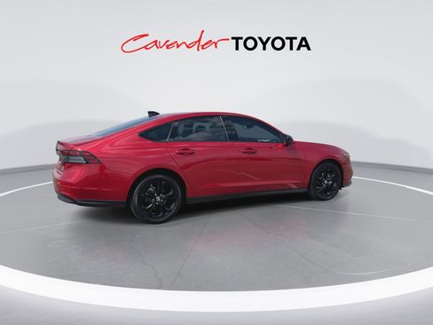 Used 2025 Honda Accord SE image 8