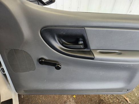 Used 2010 Ford Ranger XL image 12