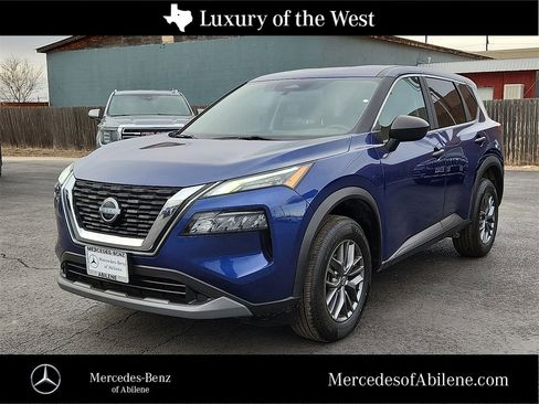 Used 2023 Nissan Rogue S image 1