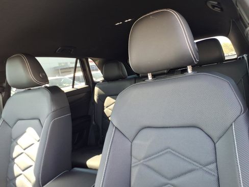 New 2026 Volkswagen Atlas Cross Sport SE image 11