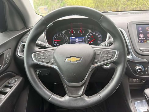 Used 2023 Chevrolet Equinox LT FWD image 14