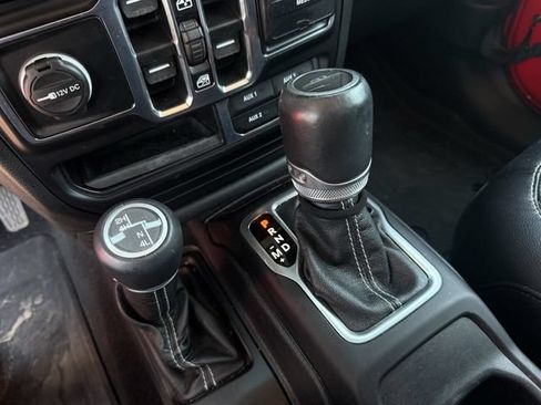 Used 2020 Jeep Gladiator Overland AWD/4WD image 20
