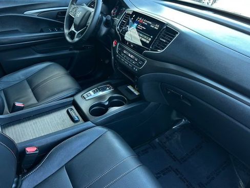 Certified 2022 Honda Pilot TrailSport image 19