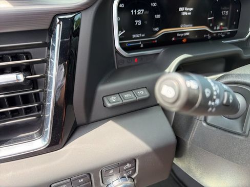 Used 2024 GMC Sierra 2500 Denali Ultimate AWD/4WD image 34