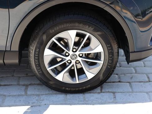 Used 2017 Toyota RAV4 XLE w/ All Weather Liner Package AWD/4WD image 43