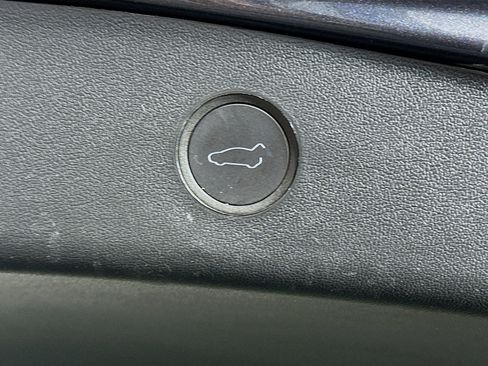 Used 2023 Tesla Model 3 Standard Range image 28