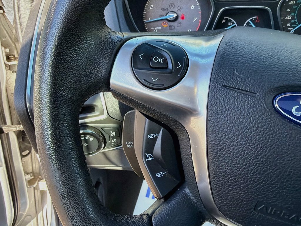 Used 2014 Ford Focus Titanium w/ Luxury Package FWD image 12