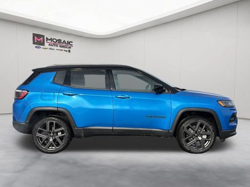 New 2026 Jeep Compass Limited w/ Sun, Sound & Navigation Group AWD/4WD image 9