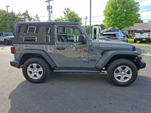 Used 2023 Jeep Wrangler Sport AWD/4WD image 4