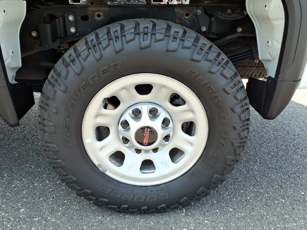 Used 2024 GMC Sierra 3500 Pro w/ Convenience Package AWD/4WD image 15