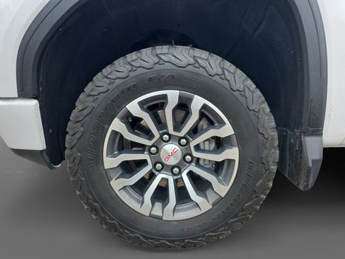Used 2022 GMC Sierra 1500 AT4 w/ AT4 Preferred Package AWD/4WD image 15