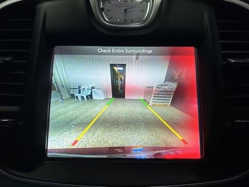 Used 2019 Chrysler 300 Touring w/ Sport Appearance Package image 12