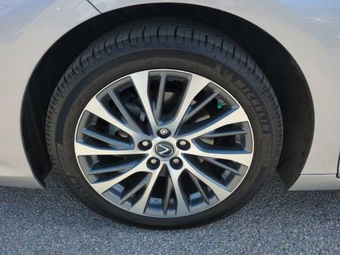 Certified 2021 Lexus ES 350 w/ Premium Package image 11