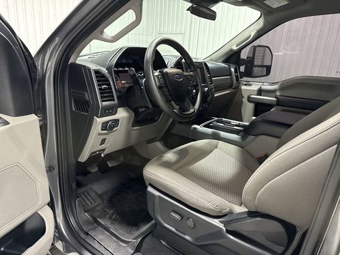 Used 2021 Ford F250 XLT w/ XLT Premium Package image 10
