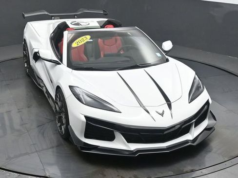 Used 2023 Chevrolet Corvette Stingray Convertible w/ Chrome Exterior Badge Package RWD image 46